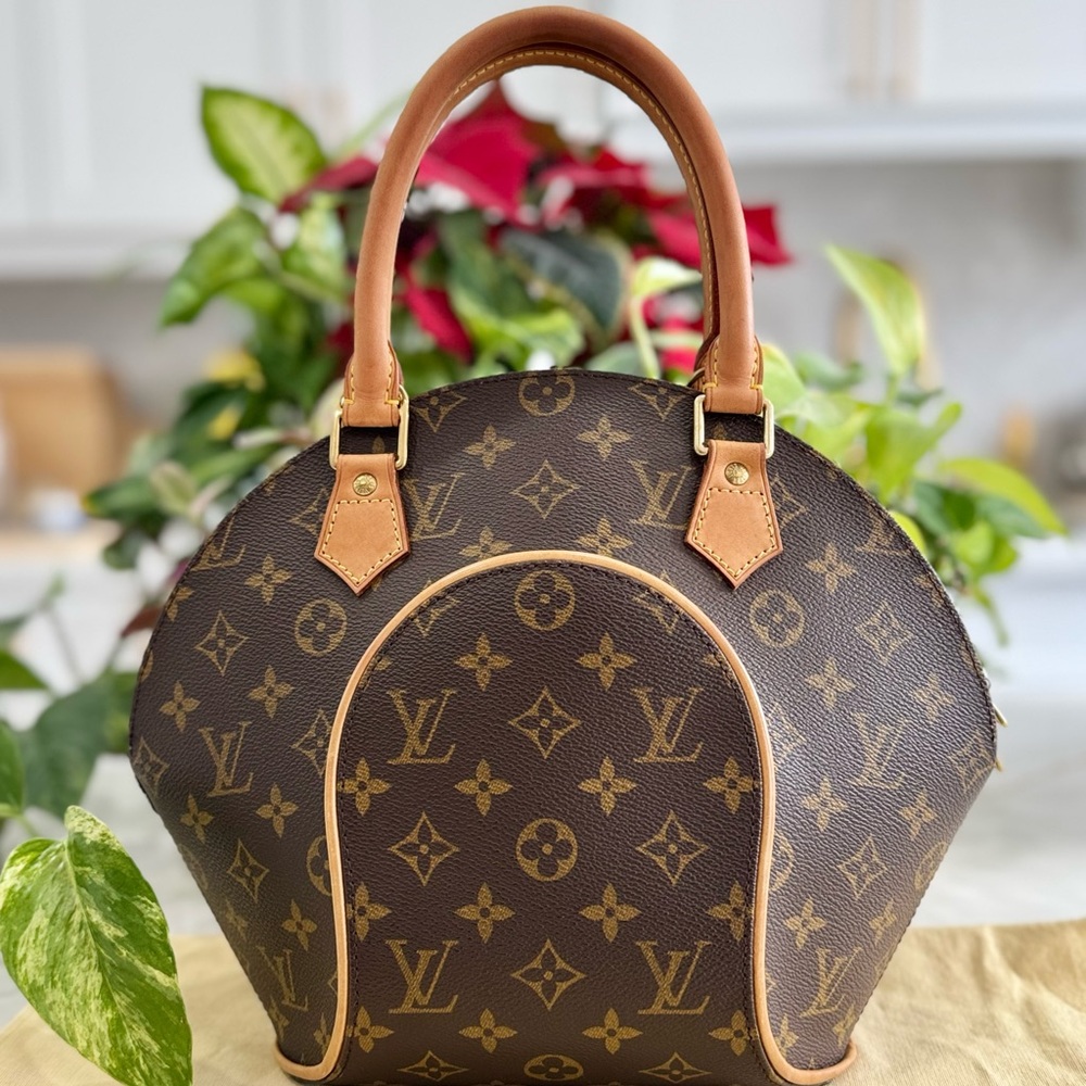 Louis Vuitton Ellipse PM Bag